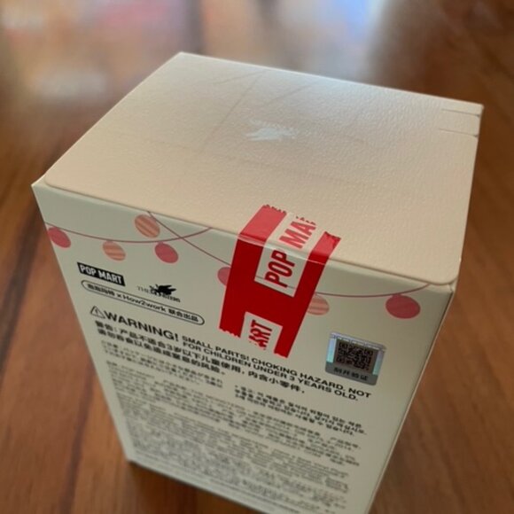 PopMart Authentic New in the box LABUBU Have a Seat Blind Pendant - Picture 2 of 4